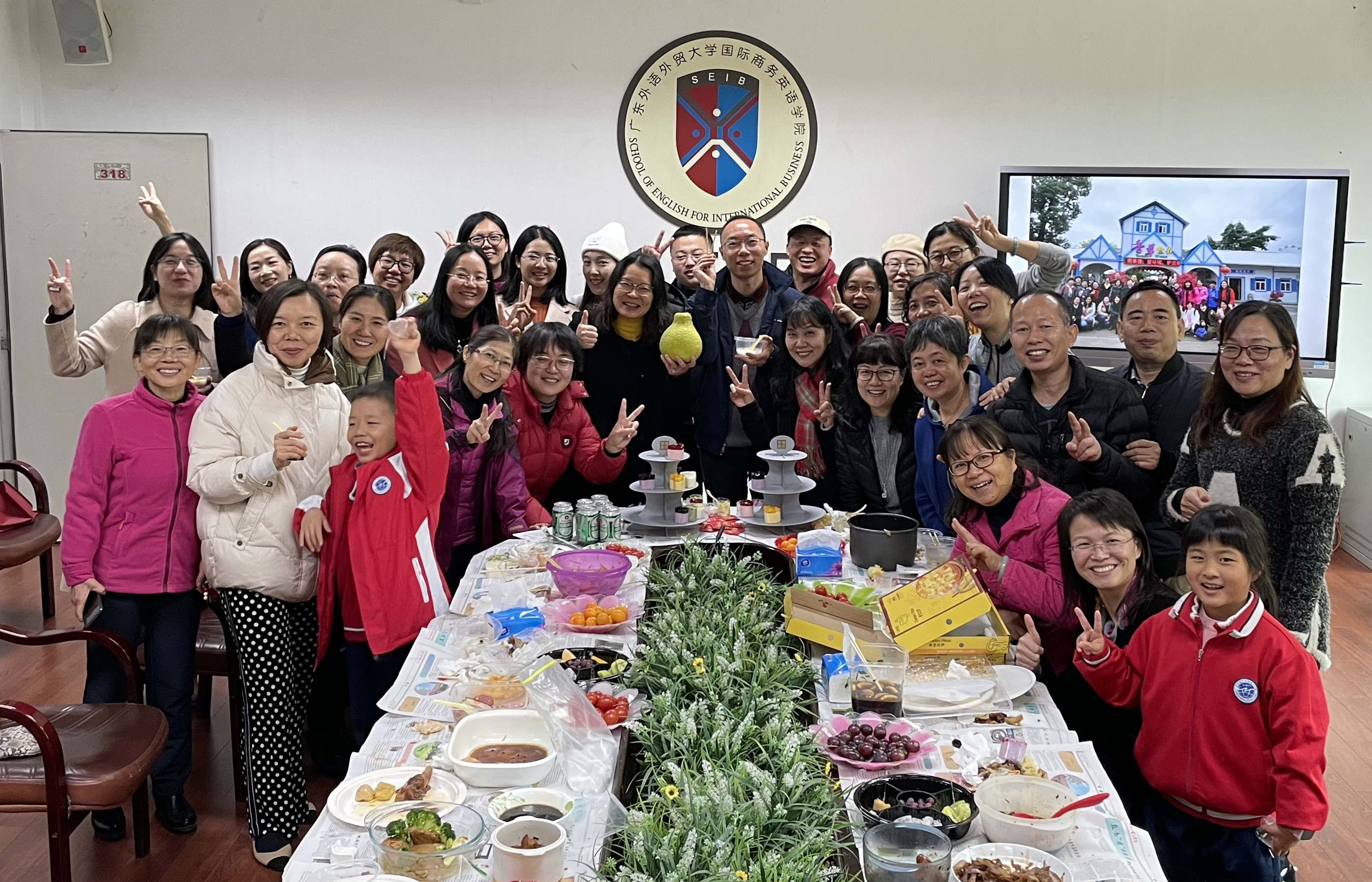 商英学院举办"大食代"美食分享活动