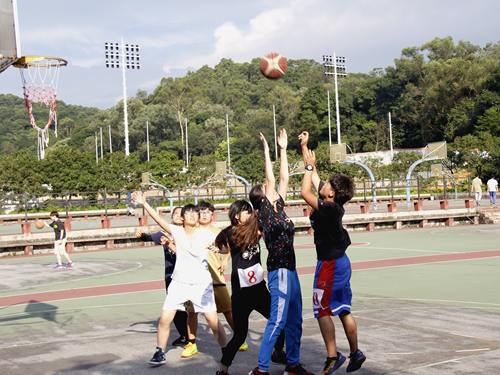 女篮季军赛中的激烈角逐