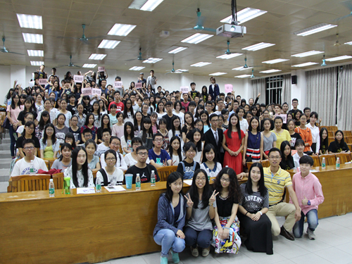 商英团学全员大合影