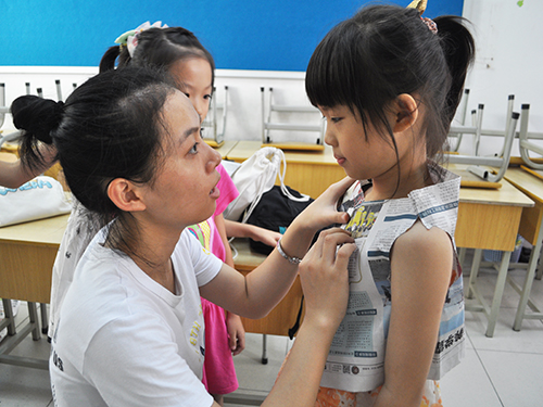 老师耐心开导学生