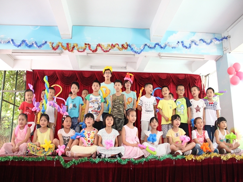 齐声合唱《Happy Day》