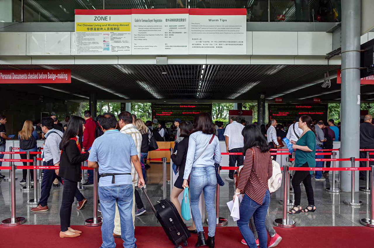 广交会现场人山人海