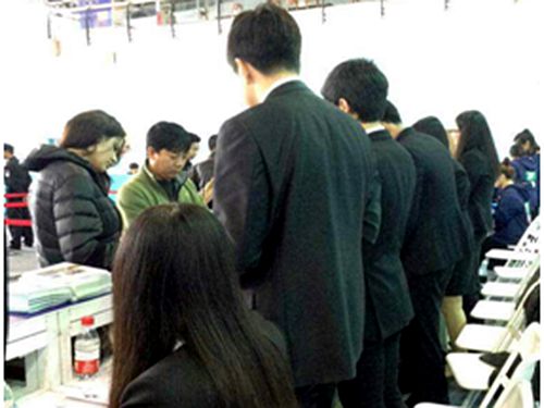 认真的同学们最美