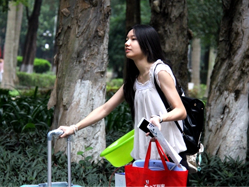 相信你自己相信商英的力量我们期待着 明天更加卓越的你